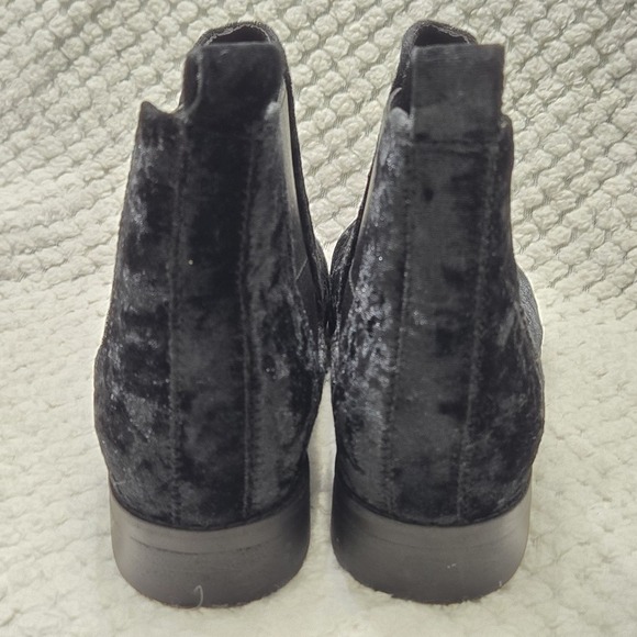 TOMS Ella Chelsea Ankle Boots Women's Sz 7W Black Velvet Boho Comfort Booties - Picture 5 of 11